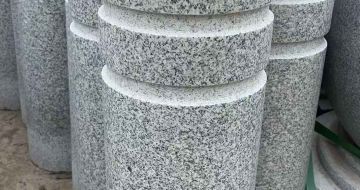 三门峡 芝麻白花岗岩挡车柱、隔离柱多少钱