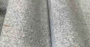 三门峡芙蓉白S型拉丝面路沿石