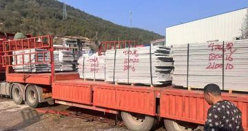 三门峡 芝麻灰花岗岩光面毛板出货日常