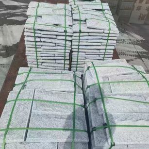 三门峡 芝麻白蘑菇石装车出货