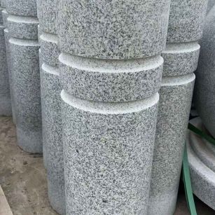 三门峡 芝麻白花岗岩挡车柱、隔离柱多少钱