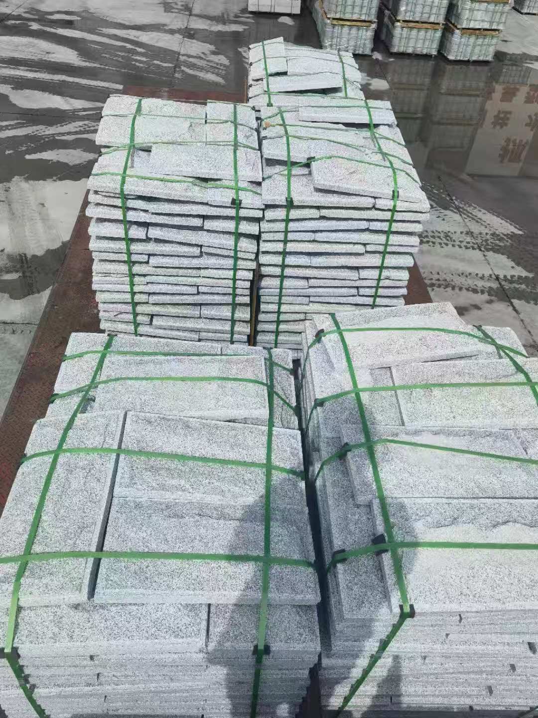 三门峡 芝麻白蘑菇石装车出货