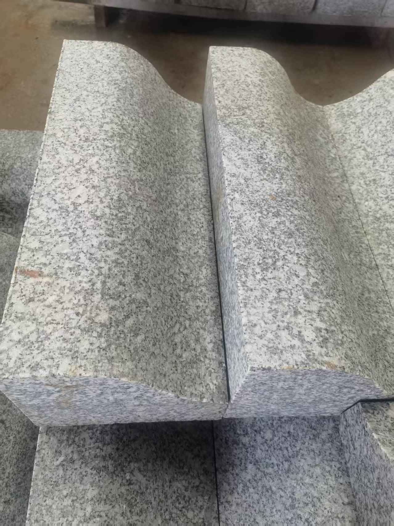 三门峡芙蓉白S型拉丝面路沿石