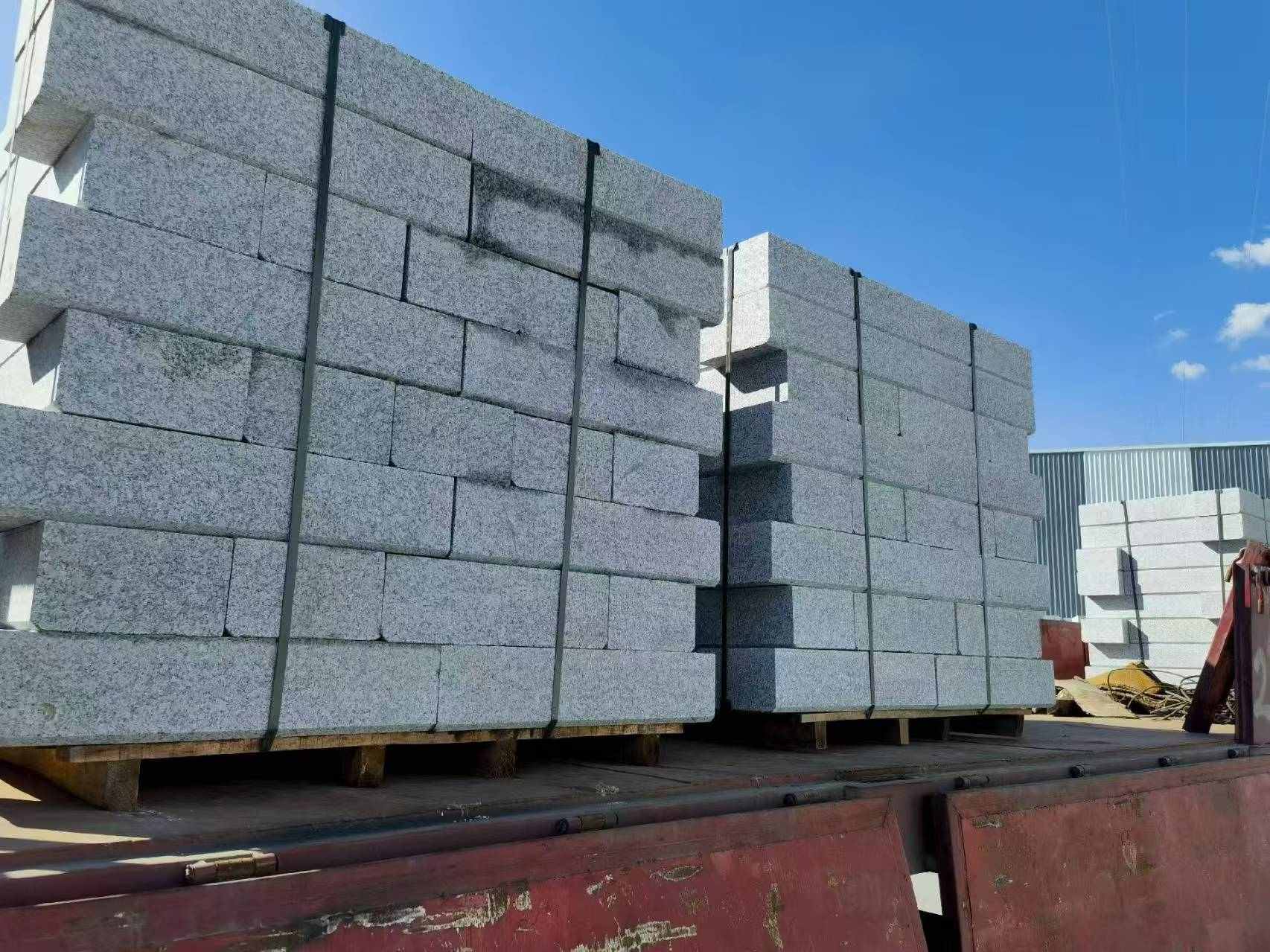 三门峡 路沿石装车出货