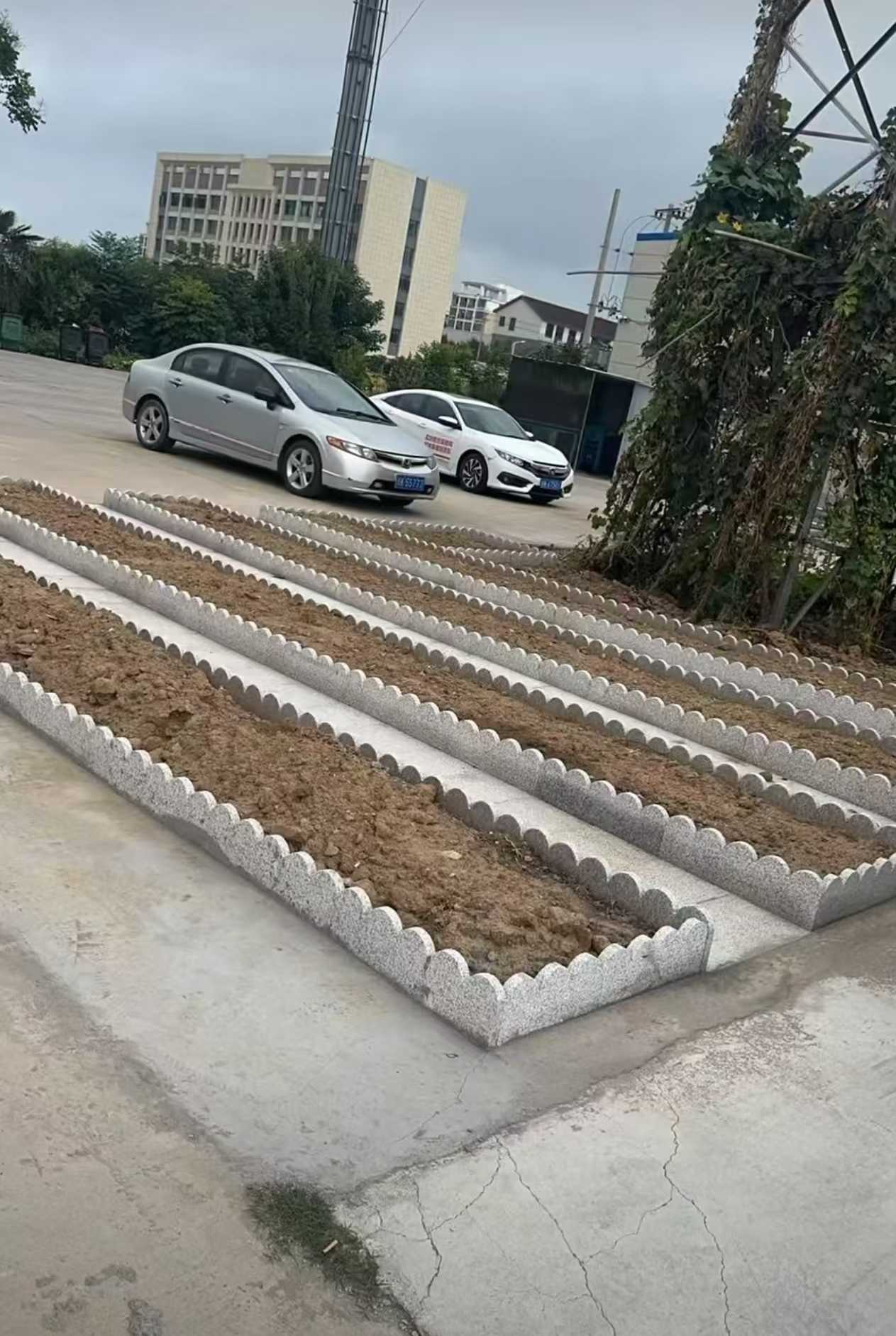 三门峡 花边石、花围石、花园石安装效果