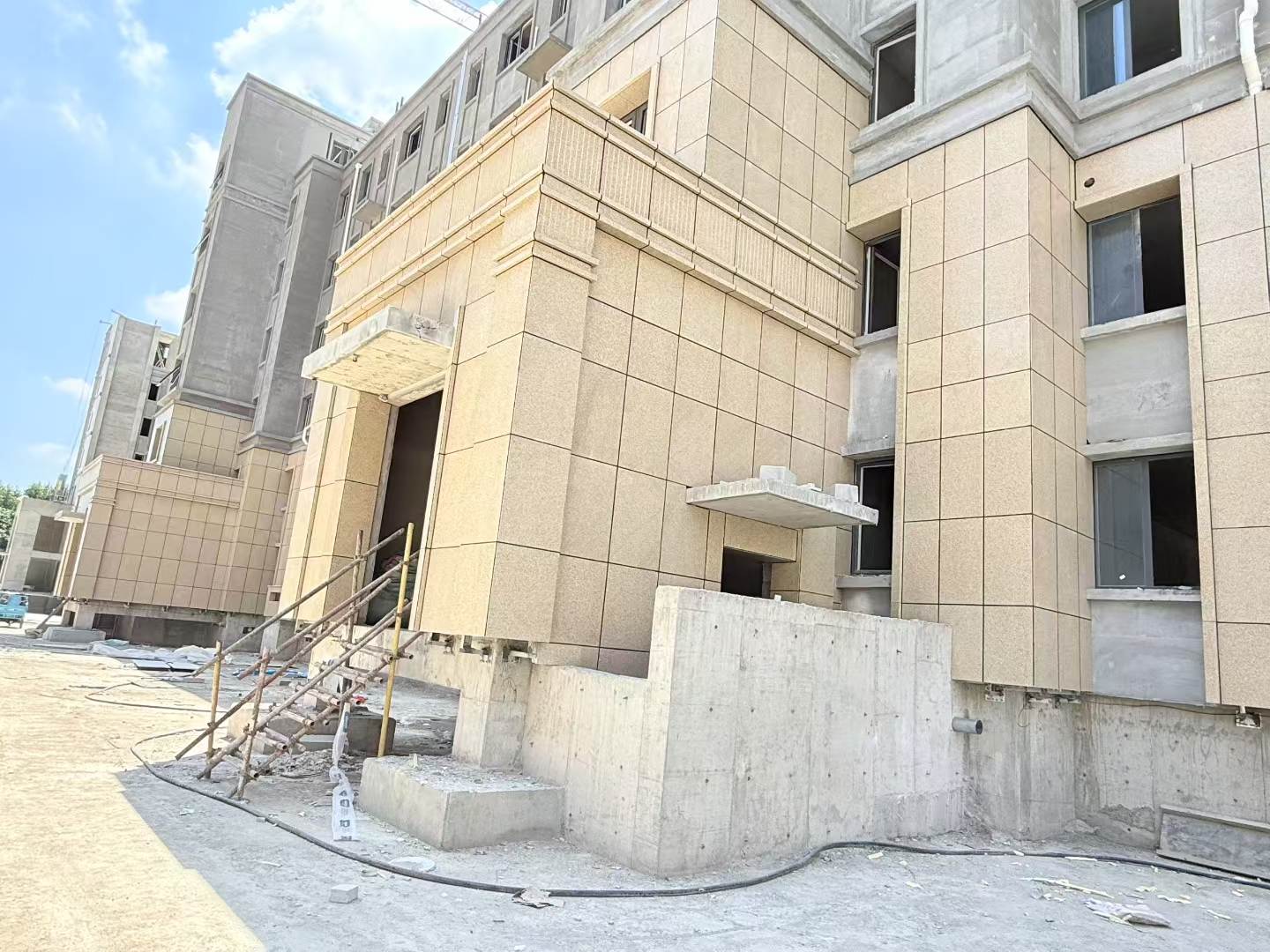 三门峡 黄金麻干挂，工地实拍