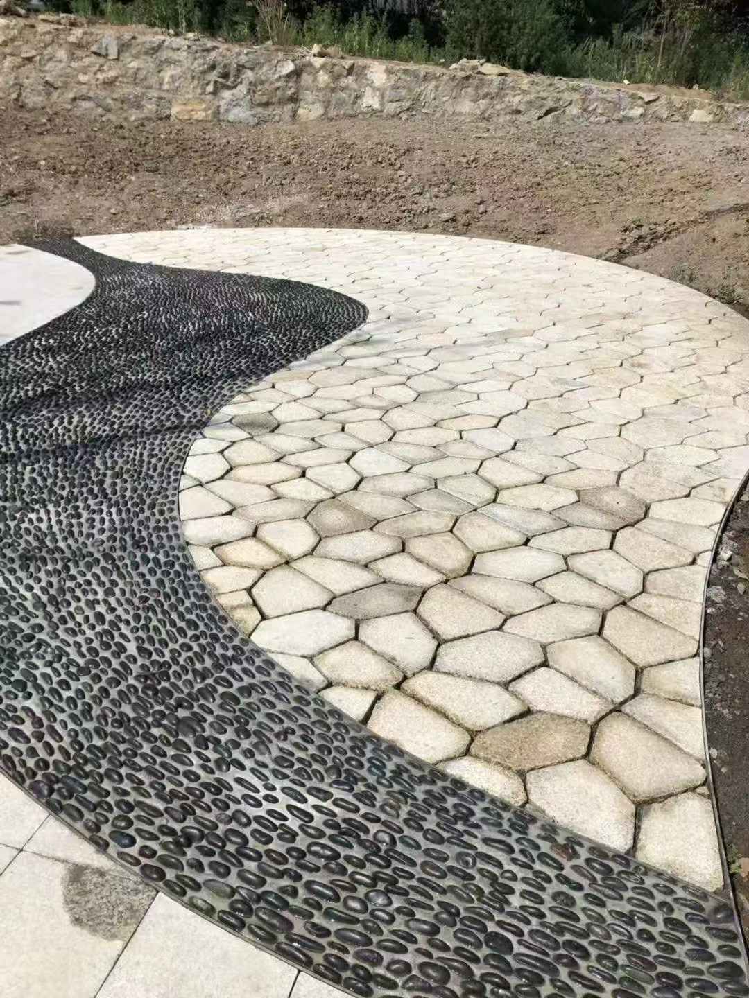 三门峡 黄金麻冰裂缝室外铺装效果完美展示