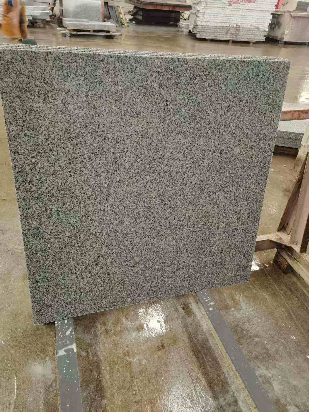 三门峡 芝麻白光面900*900，高地铁标准